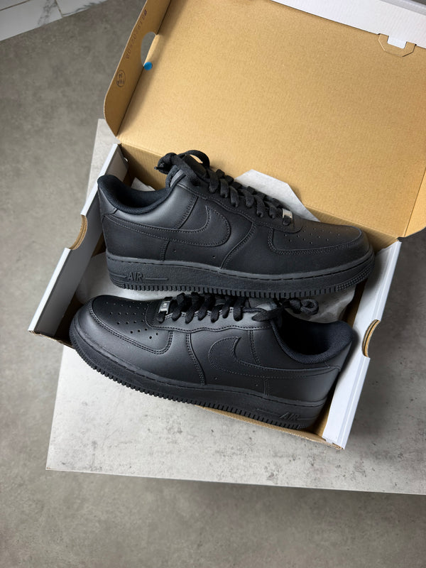 AIR FORCE 1 BLACK