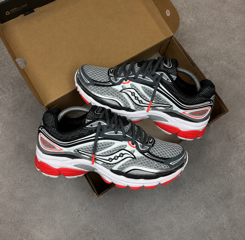 Saucony Pro Grid Omni 9 Red White